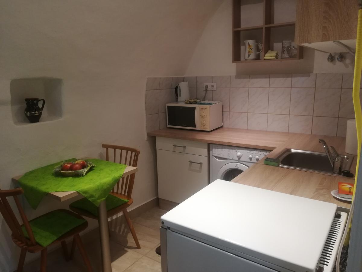 Apartman Becsi Utca Ödenburg Exterior foto